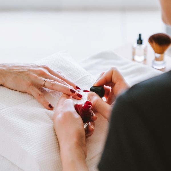 Manucure esthétique au Spa du Royal Champagne prestation par expert